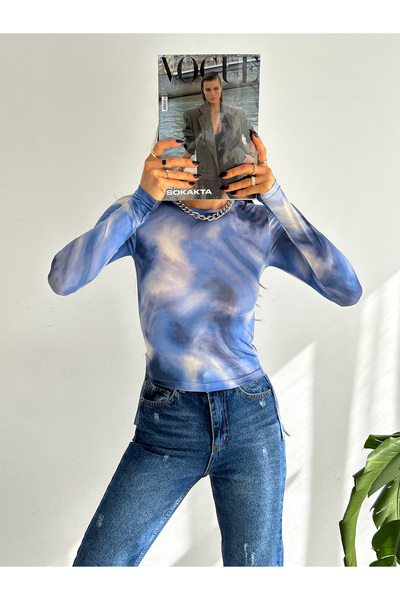 QUTTA Kadın Mavi Yanı Büzgülü Biyeli Dijital Baskılı Bisiklet Yaka Bluz