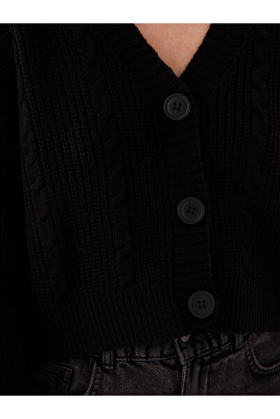 LC Waikiki Gemusterte Damen-Strickjacke mit langen Ärmeln und V-Ausschnitt