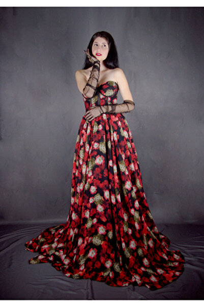 Lady Lydian Siyah Üzerine Kırmızı Çiçek Detaylı Sırtı Bağcıklı İpek Şifon Nışanlık, Abiye Elbise