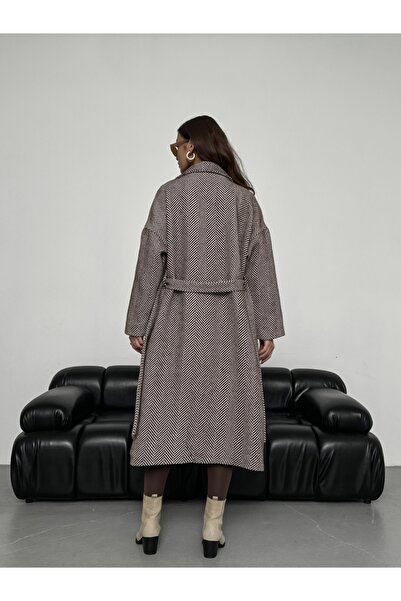 Elif Özbey Butik Hnědý dlouhý kabát s rybím hřbetem