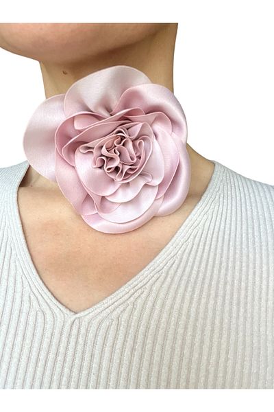 zühre balaban powder rose pendant choker