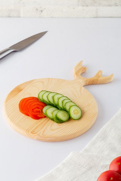 ANJEAHOME Mumia's Natural Round Deer Model Wooden Cutting Board Stand Service Presentation