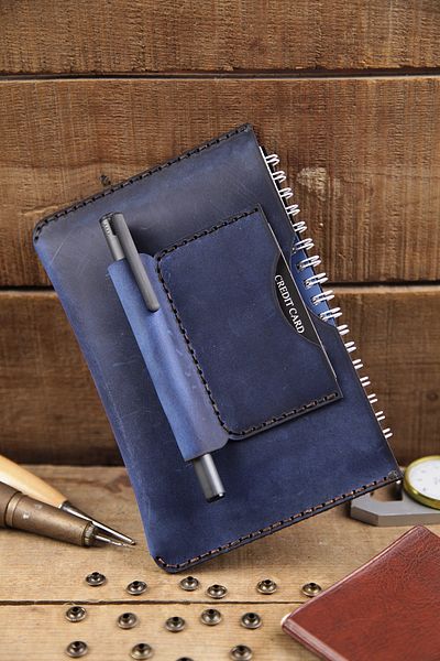New Coast Leather 1900's Ръчно изработен калъф за тефтер A6 от естествена кожа