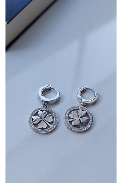 Trend Republic clover steel earrings