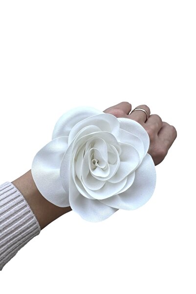 zühre balaban white rose necklace choker