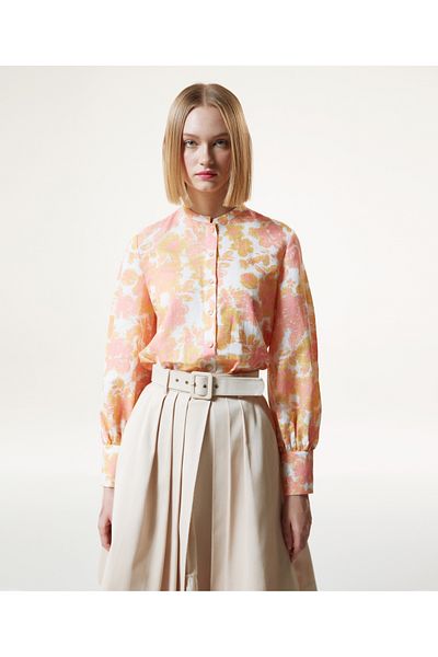 Machka Bluse mit Blumenmuster und vollem Kragen