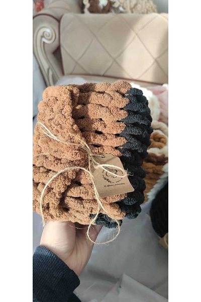 BODUR EMBROIDERY Eșarfă Puffy 100% Tricotat manual 200 * 22 Cm. negru + cafea moka