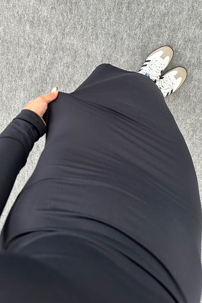 Look Kadıköy Rochie neagră cu mânecă lungă maxi cu gât crew