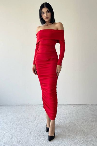 lovebox Elastyczna, piaskowa tkanina, długość midi, ołówkowy krój, dekolt bez ramiączek, długi rękaw, czerwona suknia wieczorowa 189