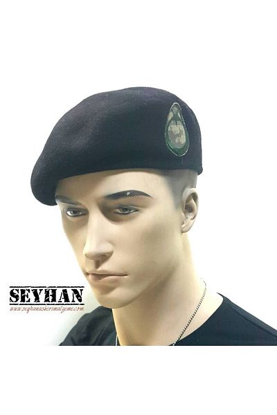 Seyhan Askeri Malzeme Черна барета (С герб)