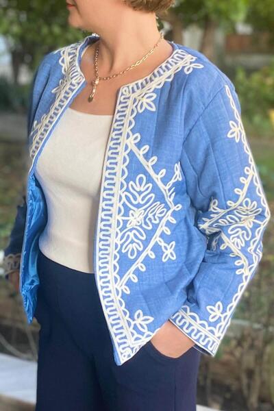 Mia Butik سترة نسائية مبطنة مطرزة بحدود زرقاء