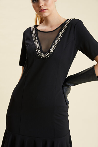 VERDA Βραδινό φόρεμα με κέντημα γιακά