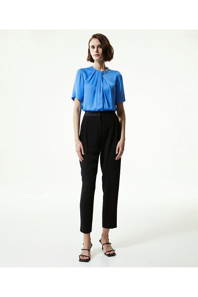 Machka Satin-Duchess-verzierte Cigarette-Fit-Hose