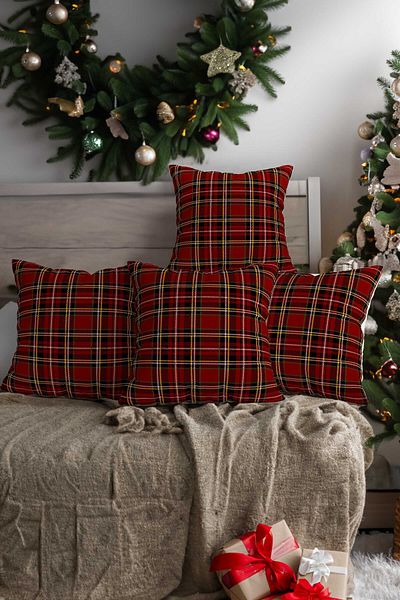 Hayal Dekoratif New Year's Themed Red Plaid Patterned Digital Printing Gift Set of 4 Pillow and Cushion Cover