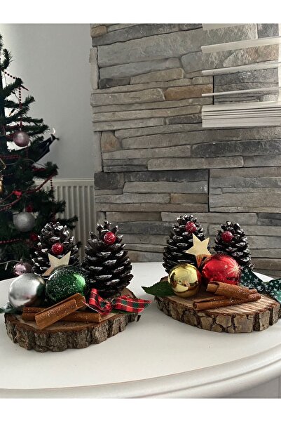 Minimalhomedesign زينة عيد الميلاد - ديكور طاولة مع مخاريط ومخاريط عيد الميلاد