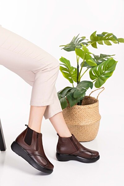 Akgün Terlik حذاء نسائي بني من الجلد الطبيعي خاص ببروز العظام (Hallux Valgus)...