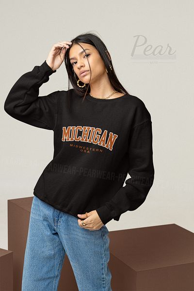 Pear Wear Дамски суитшърт с 3 нишки и повдигнат овърсайз принт от Мичиган
