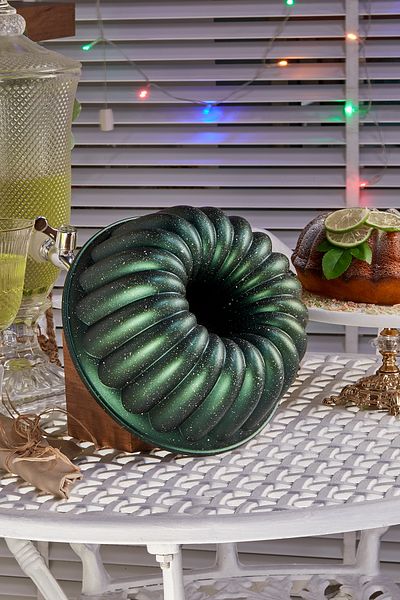 Taç Khaki Standard Cast Cake Mold - Sliced, 1 Piece