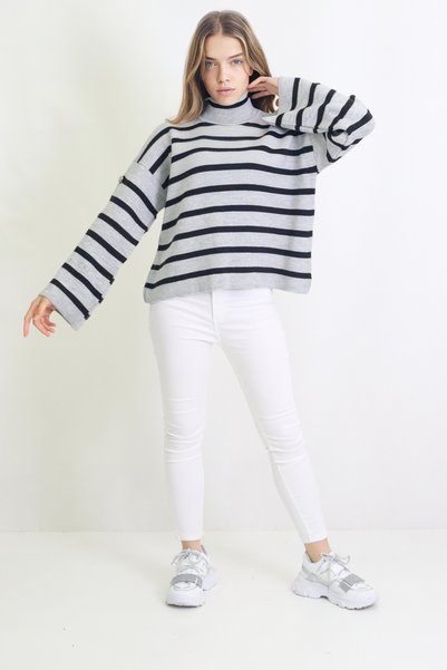 Trend Perisi Women's Sleeves Button Detailed Tiko Sweater