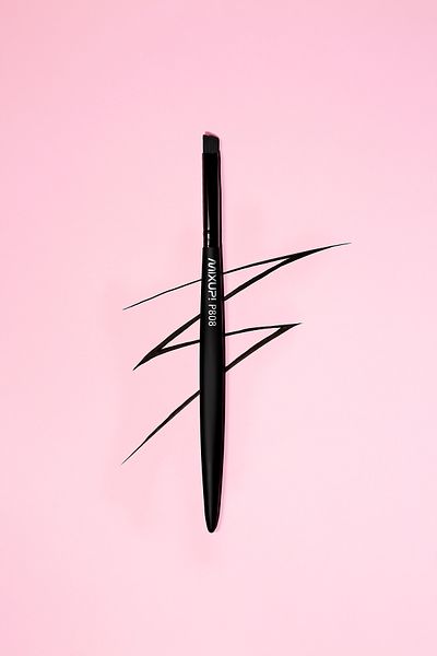 Mixup Angled Eyeshadow Makeup Brush P808