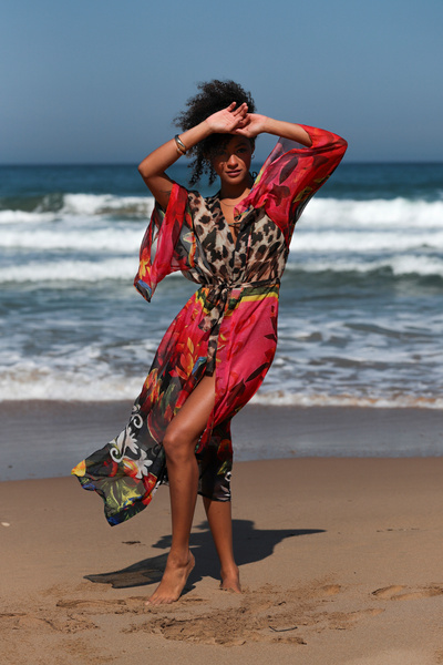 lees istanbul Leo Kırmızı Kollu Kaftan