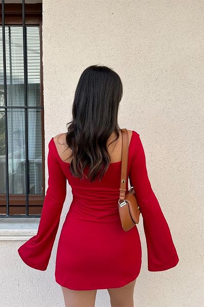 Look Kadıköy Rochie roșie cu mânecă spaniolă cu deschidere adâncă cu decolteu pătrat