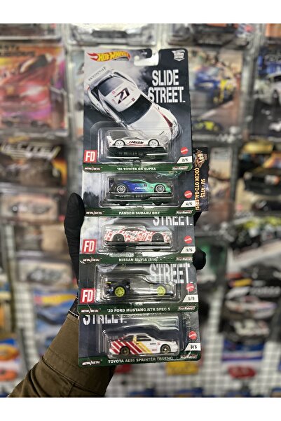 HOT WHEELS Slide Street 5’li Set (1.64 ölçeklidir )