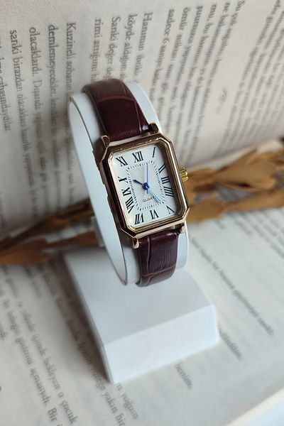 Ricardo New Season Leather Cord Women's Wristwatch