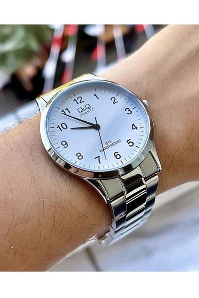 Q&Q Metal Men's Wristwatch