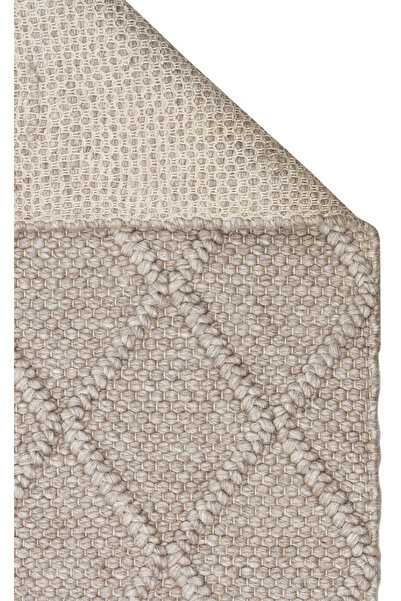 Eko Halı Jade Diamond Brown Yün ile üretilen örme el halısı.