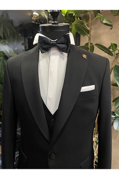 Quesste Accessory Men's Black Bow Tie - Handkerchief Detail