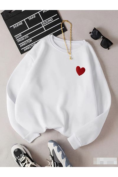 CROFT Women's Heart Printed Crew Neck Oversize Sweatshirt