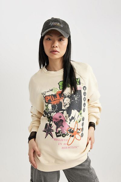 DeFacto Crew Neck Back Printed Oversize Sweatshirt - Thick Fabric B8652Ax23Wn