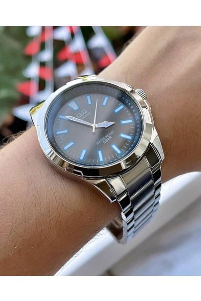 Q&Q Metal Men's Wristwatch