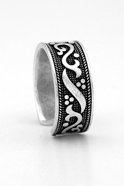 Solfera Ivy Pattern Brass Adjustable Men's Ring RG048