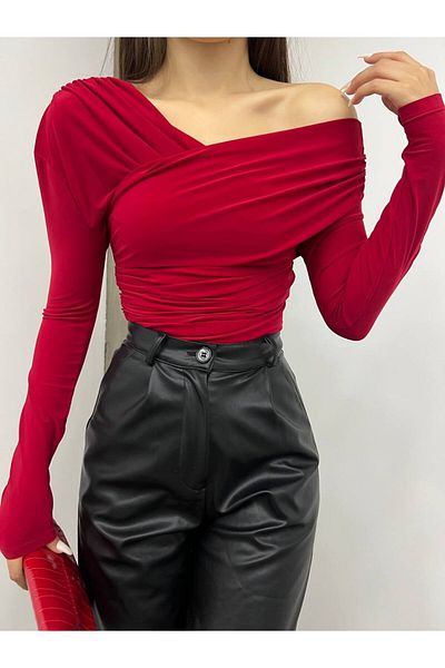 Moodon Red Blouse with Binding Collar Fit