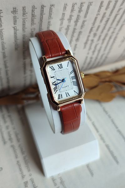 Ricardo New Season Leather Cord Women's Wristwatch