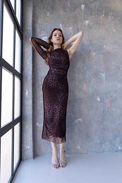 buqre's moda فستان نسائي من التول مُبطن ومنقوش بأكمام واحدة وتفاصيل مجمعة