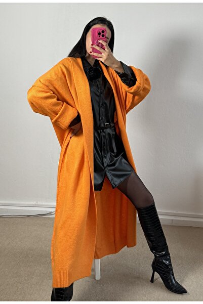 minaaise سترة تريكو ناعمة كبيرة الحجم باللون البرتقالي - تفاصيل خياطة قذرة 26257