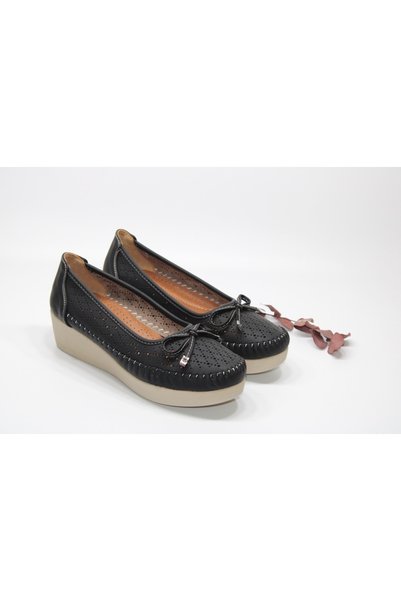 WHİTE LİNE Women's Wedge Sole Black Color Perforated Bow Detail Laceless Daily Casual Shoes