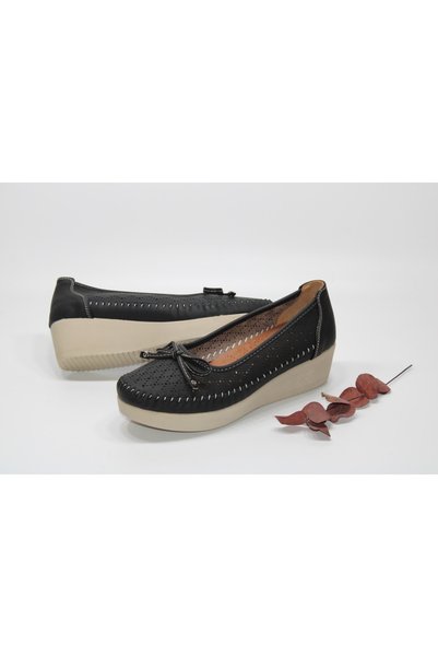 WHİTE LİNE Women's Wedge Sole Black Color Perforated Bow Detail Laceless Daily Casual Shoes