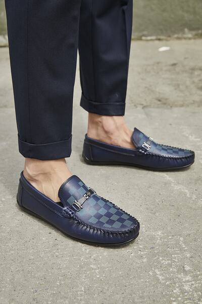 Sateen Men Ανδρικά δερμάτινα παπούτσια με μπλε αγκράφα