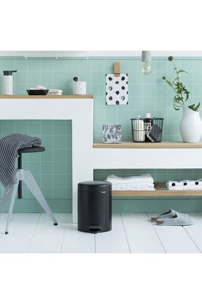 Brabantia Coș de gunoi Brabantia Newicon cu pedală 5 Lt negru mat 112928