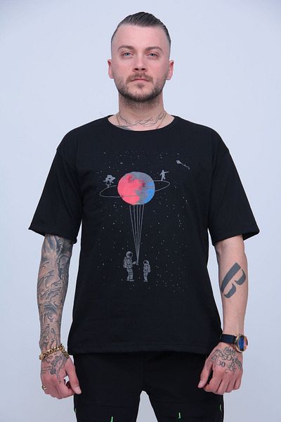 MODAGEN Unisex Black Saturn Printed Oversize Tshirt