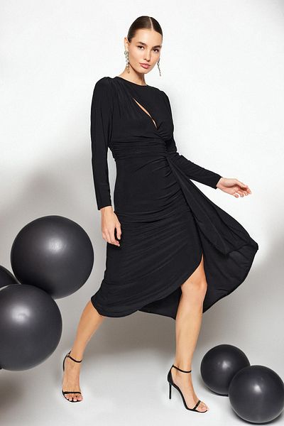 Trendyol Collection Black Fitted Elegant Evening Dress with Cut Out/Window Detail TPRAW24EL00219