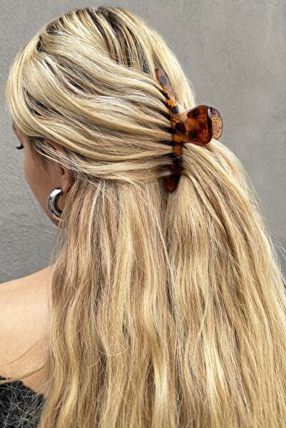 TAKIŞTIR Καφέ αγκράφα με μοτίβο λεοπάρ