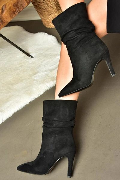 Pine Cone Black Suede Thin Heeled Women's Boots