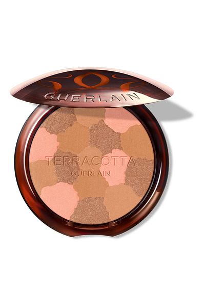 Guerlain تيراكوتا لايت - مسحوق لامع بمكونات طبيعية بنسبة 96%