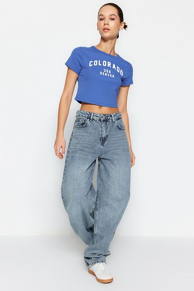 Trendyol Collection Blaue Skater-Jeans mit niedriger Taille TWOSS24JE00038