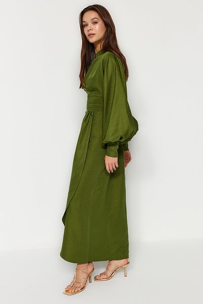 Trendyol Modest Zelené večerní šaty s balonovým rukávem s pasem se vzorem - TCTSS23DB00017
